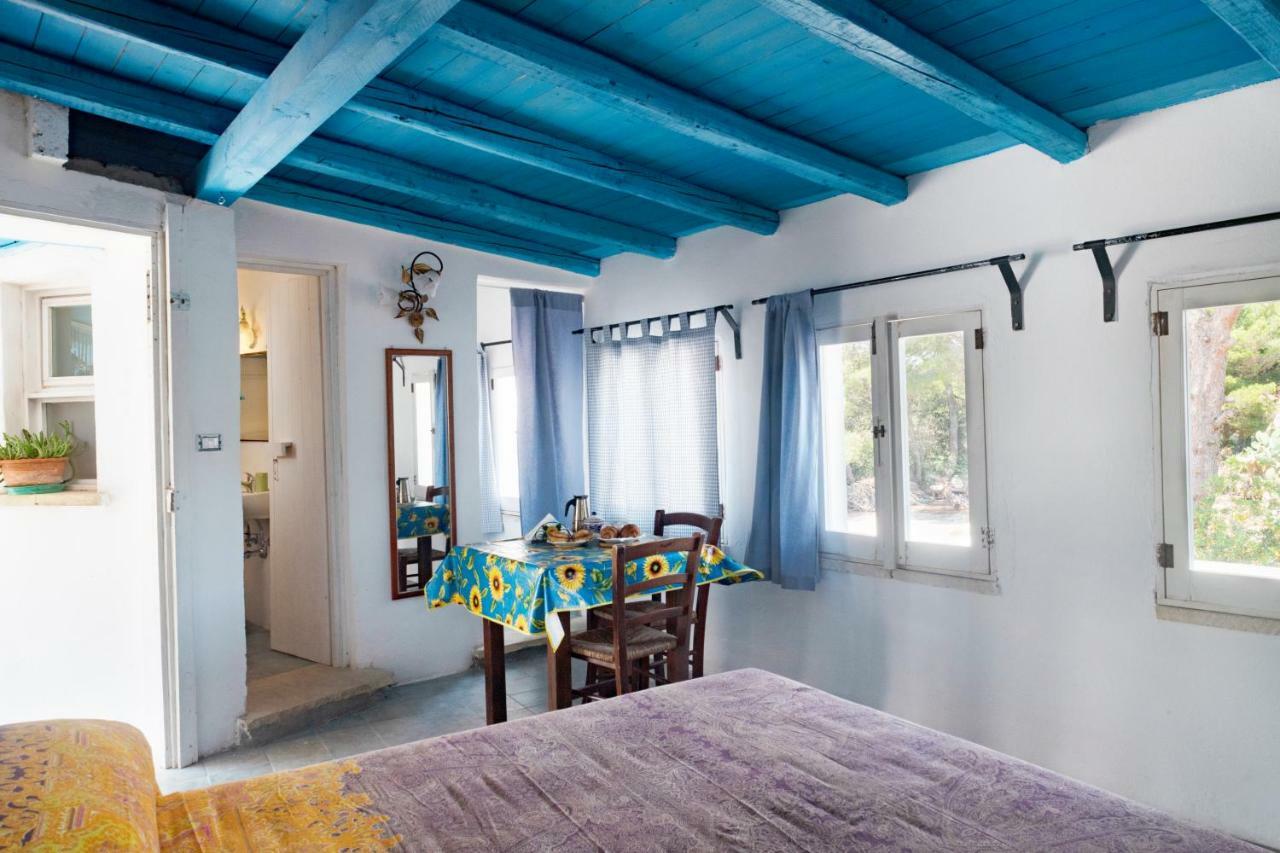 Casa Vacanze Capurre "Trulli E Pajare A Due Passi Dal Pizzo" غالّيبولي المظهر الخارجي الصورة