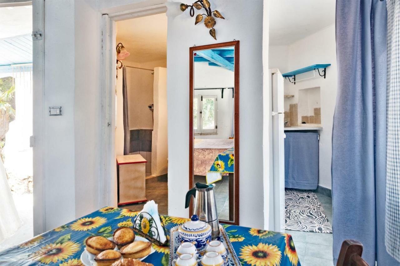 Casa Vacanze Capurre "Trulli E Pajare A Due Passi Dal Pizzo" غالّيبولي المظهر الخارجي الصورة